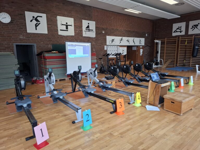 „Deutschlands schnellste Klasse“: Drei Tage Ruder-Wettkampf in den LG-Hallen