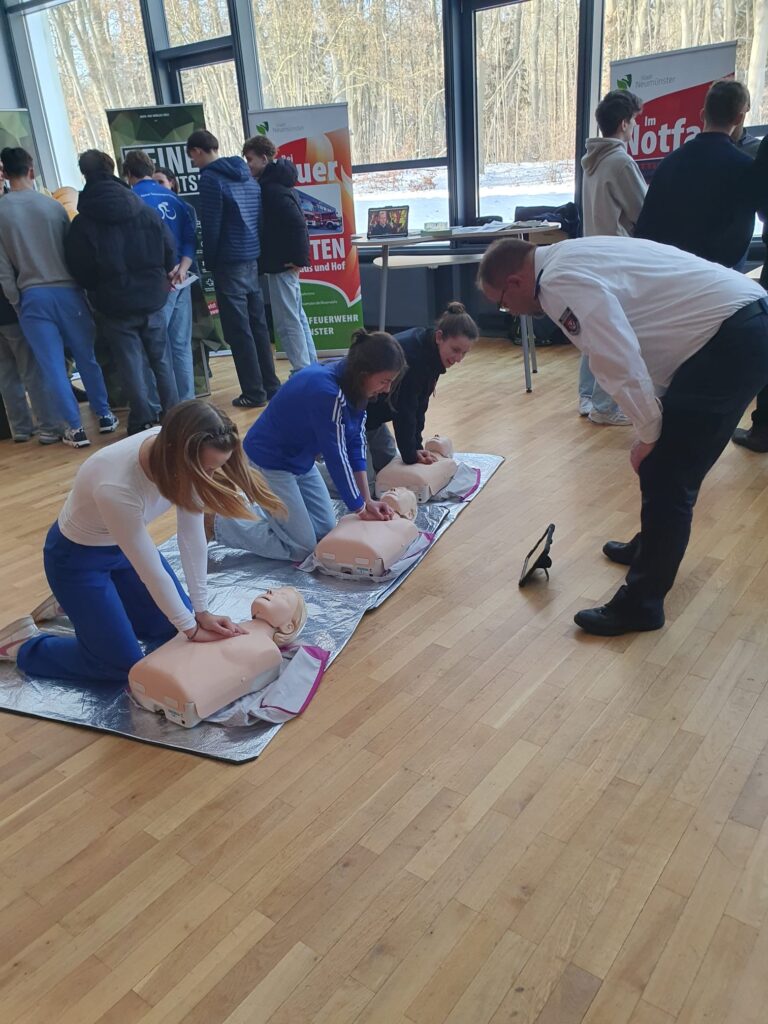 Erste eigene Berufsmesse an unserer Schule