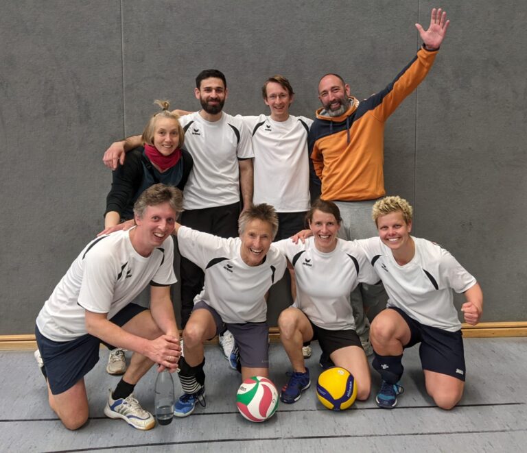 Spannende Spiele, Rückschläge und viel Kampfgeist: Auch die Lehrer können es noch - Vizetitel für die LG