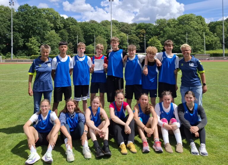U16-Leichtathletik: Jungs und Mädels in einem Team