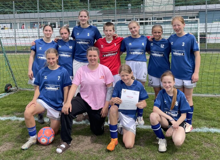 Fußballerinnen der LG belegen Platz 2 im Bezirksfinale