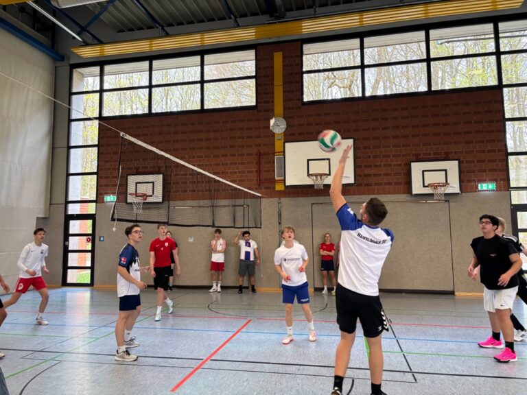 Volleyballturnier für die 8. und 9. Klassen